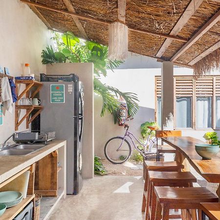 Hostal Dona Lucha Tulum Bagian luar foto