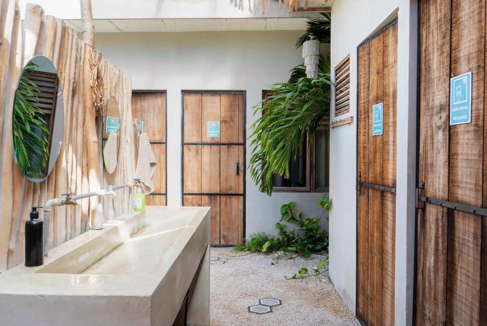 Hostal Dona Lucha Tulum Bagian luar foto